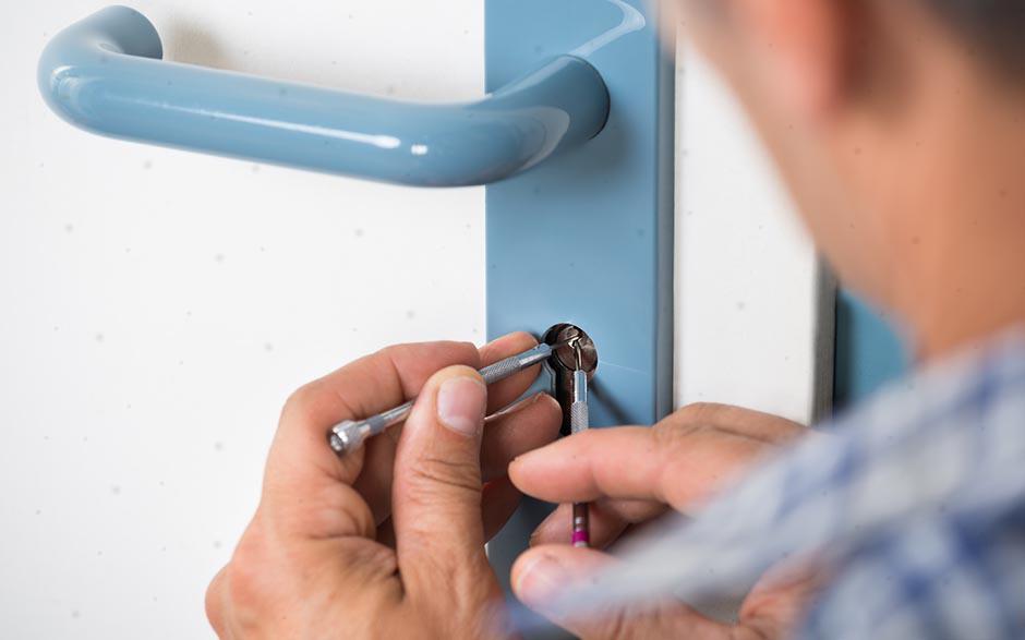 ouverture de porte claquée serrurier Joinville-le-Pont